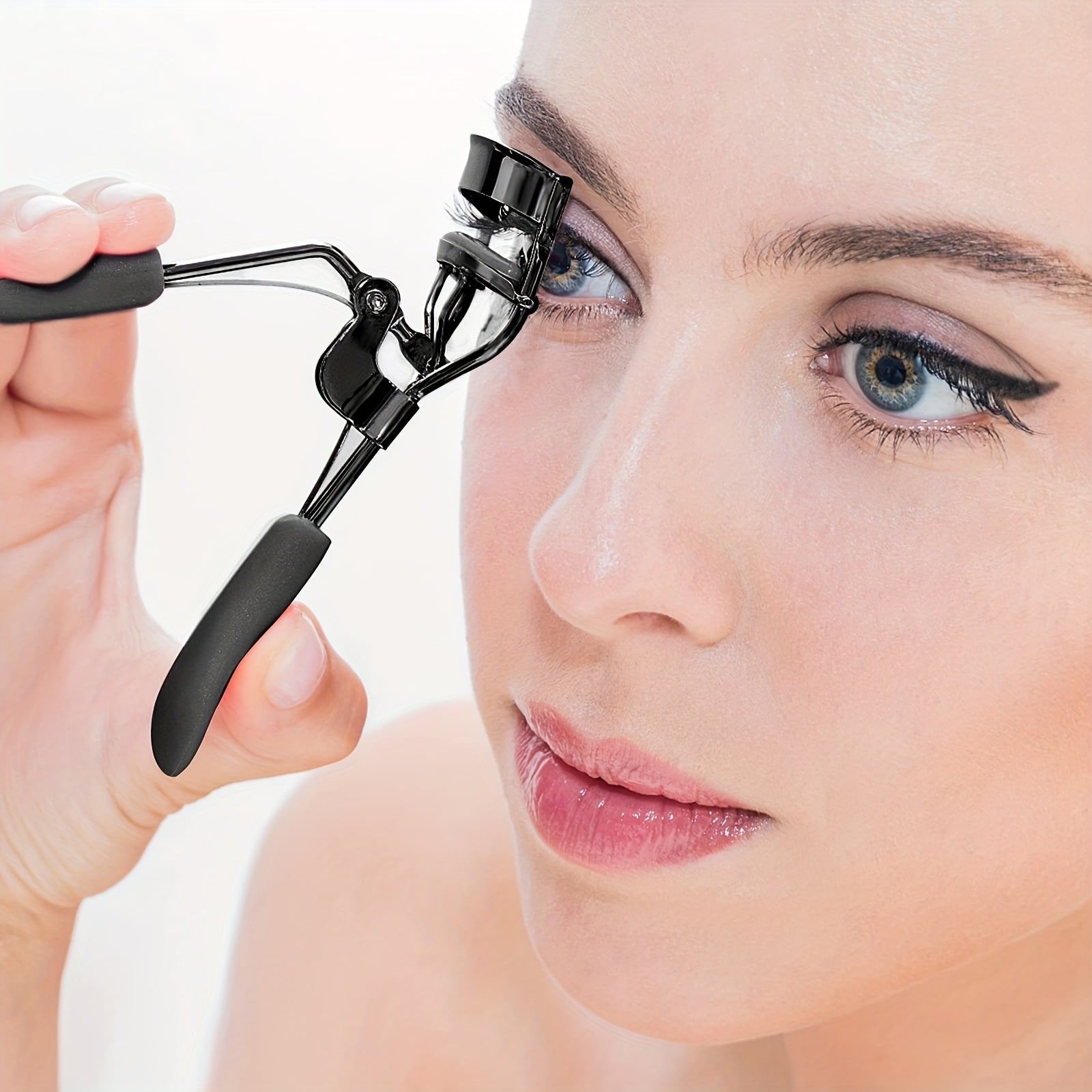 Pro Lash Curler with detailed images.